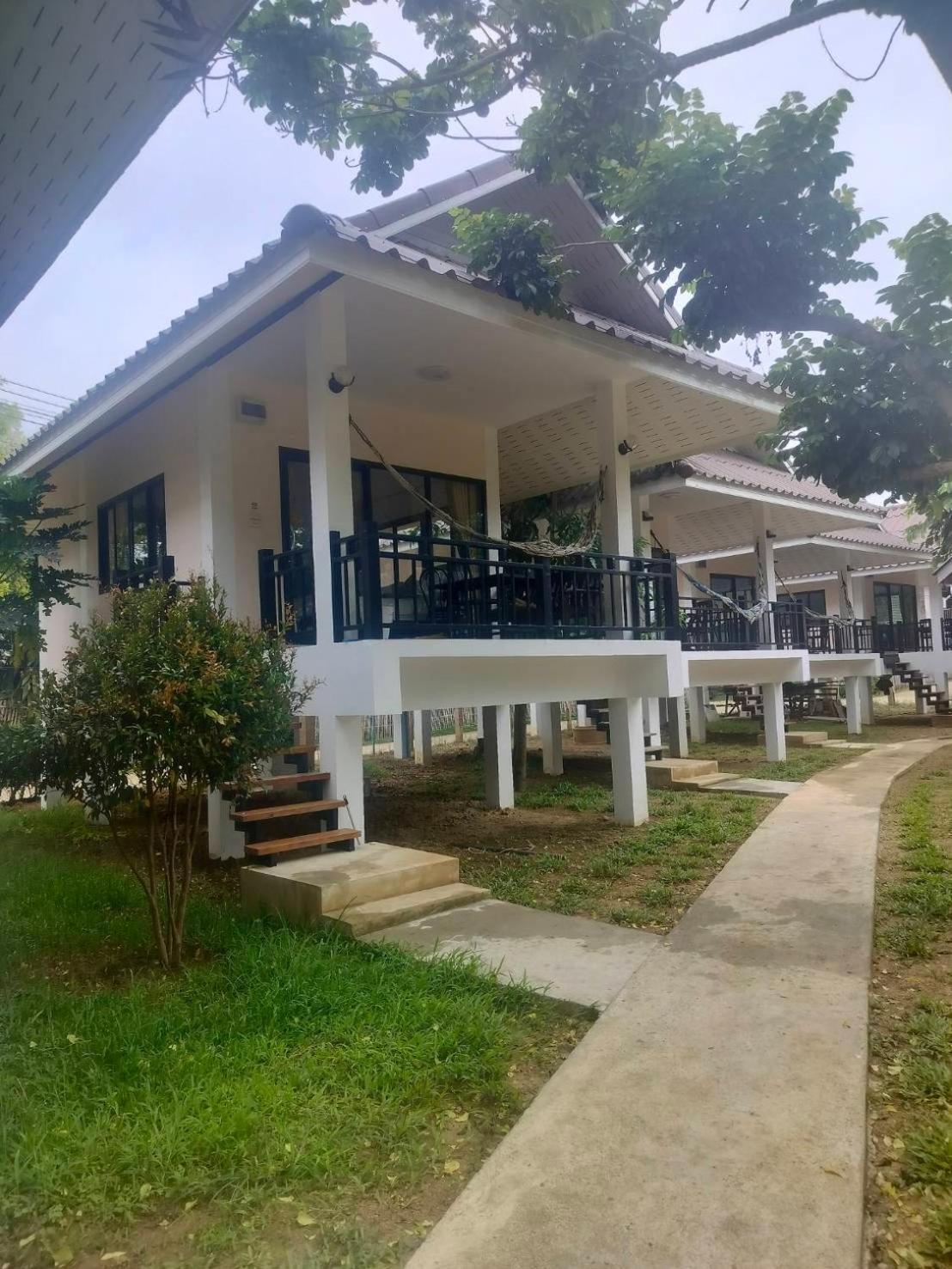 Family Hut Pai Hotel Exterior foto