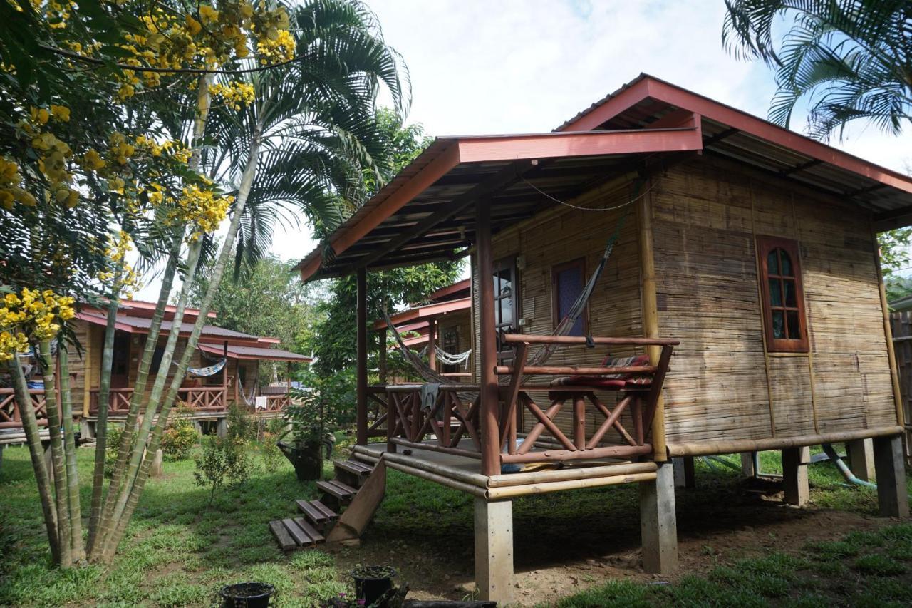 Family Hut Pai Hotel Exterior foto